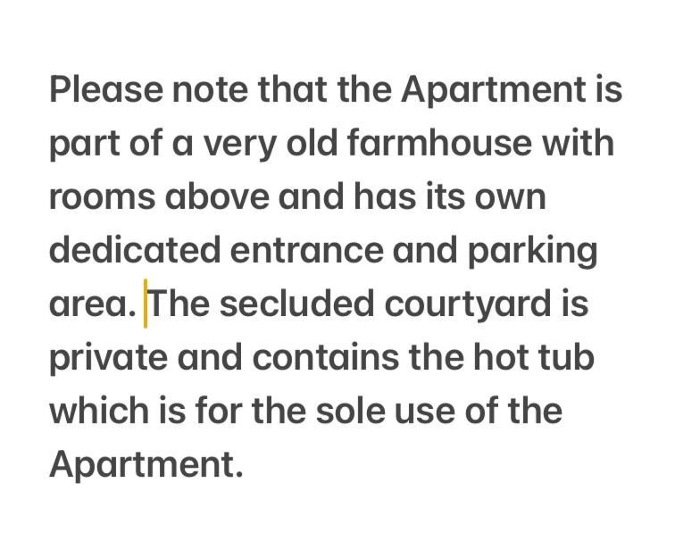 Bryntirion Farmhouse Apartment With Hot Tub Llanfair Caereinion エクステリア 写真